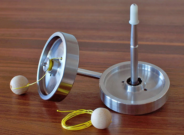 The Wozz - Unique Gyroscope Spinning Top - Uses Spinning Body Science To Spin More Than 30 Minutes