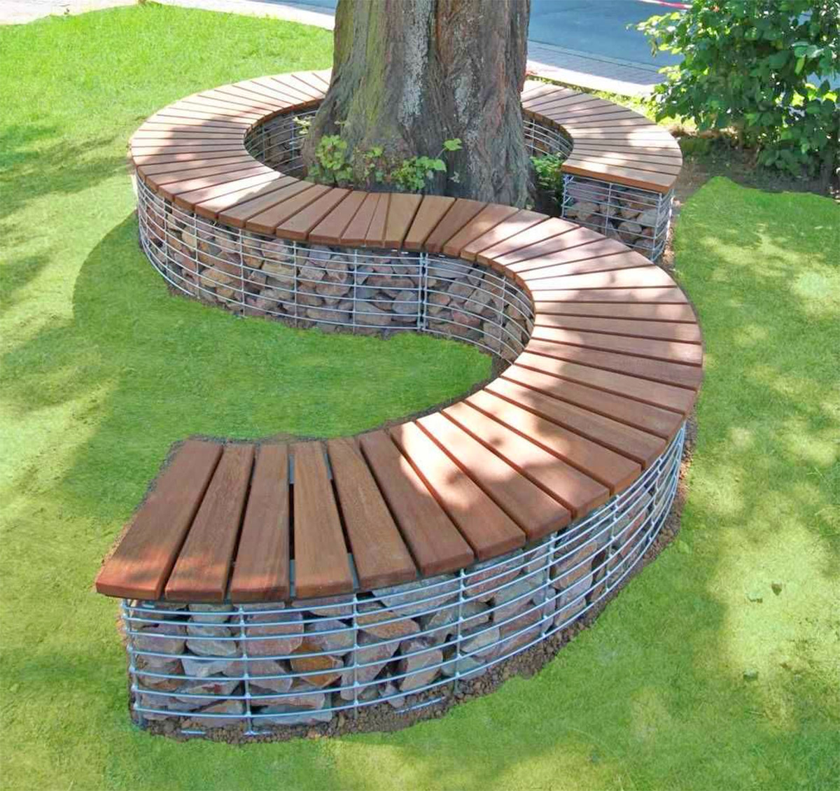 Wrap-Around Tree Bench - Wrapping wooden tree table