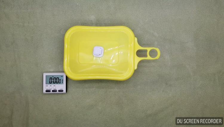 Yabul Flameless Silicone Cooker - Portable heat pack cooker lets you cook hot meal anywhere