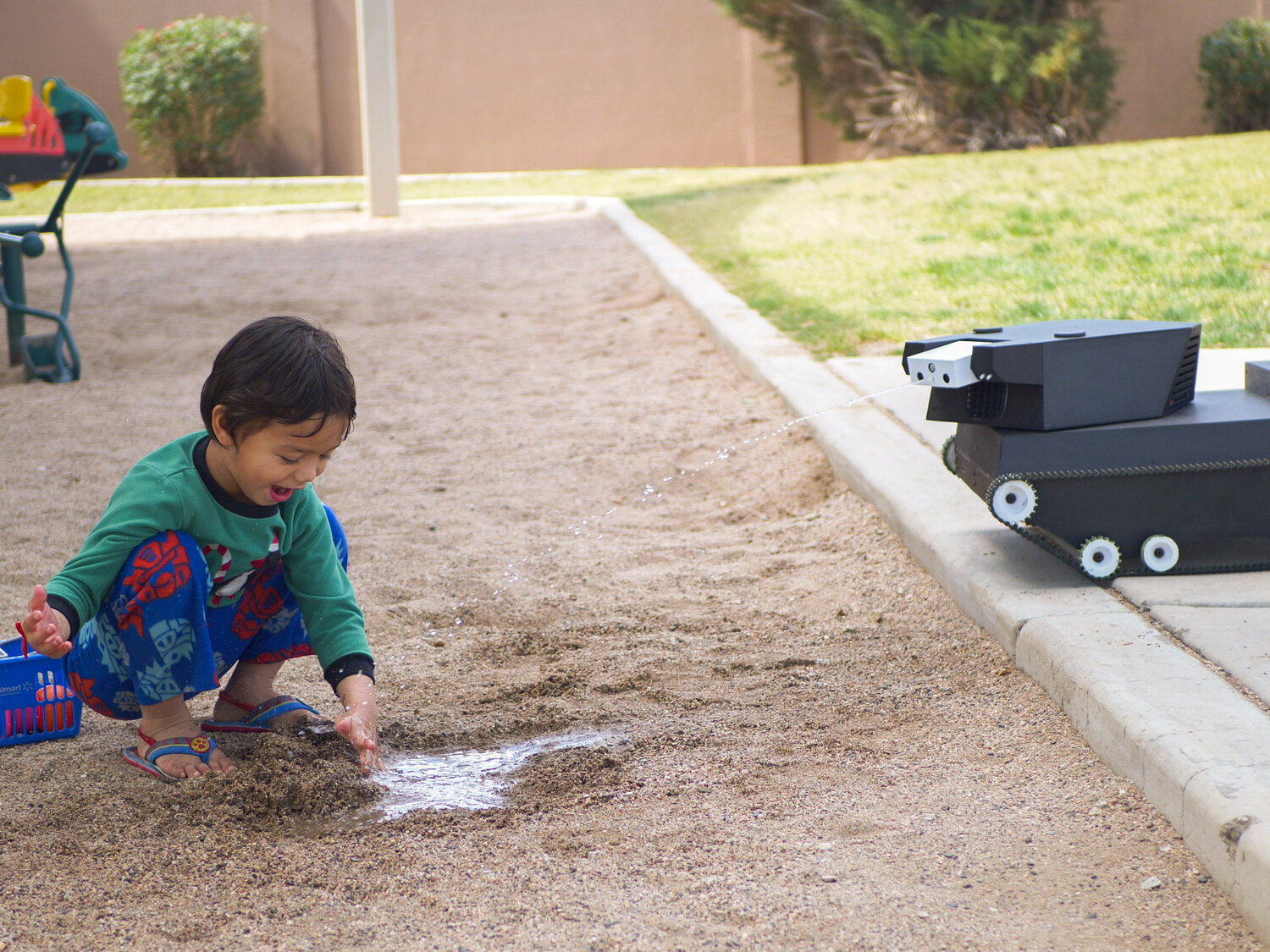 Yardroid Robot lawn mower, leaf blower, fertilizer, weed sprayer