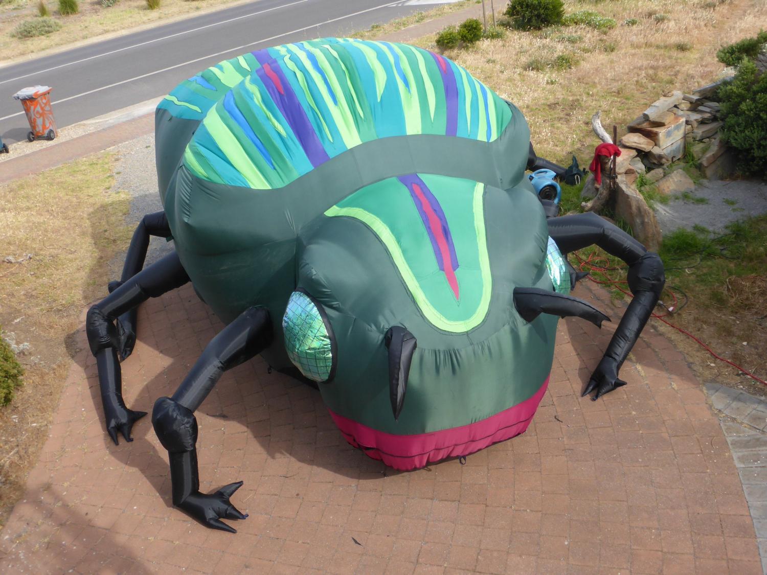 Giant inflatable dung beetle - Evelyn Roth