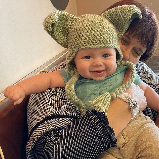 Adorable Knit Yoda Hat - Baby yoda crochet winter hat - Best star wars newborn photoshoot hat