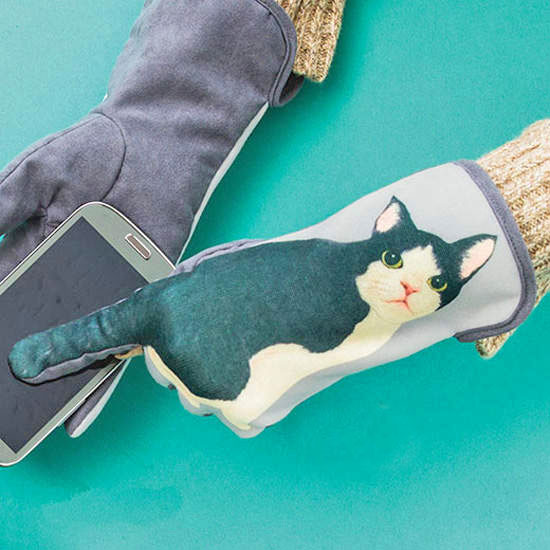 Wagging Cat Tail Gloves
