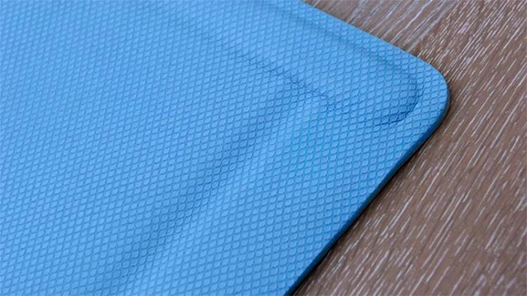 YoYo Mat - A Self Rolling Yoga Mat